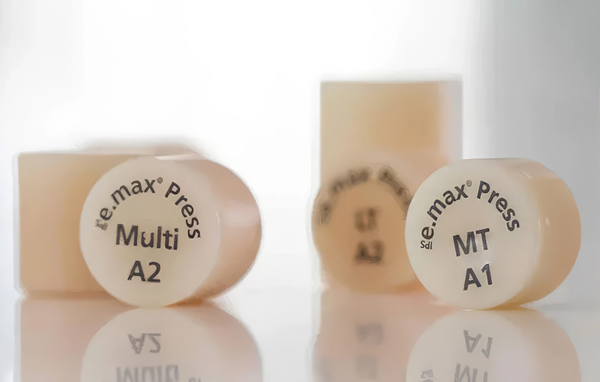 E-max : Empress Crown – Premium 100% Ceramic Dental Prosthesis for an Aesthetic and Long-Lasting Restoration 1